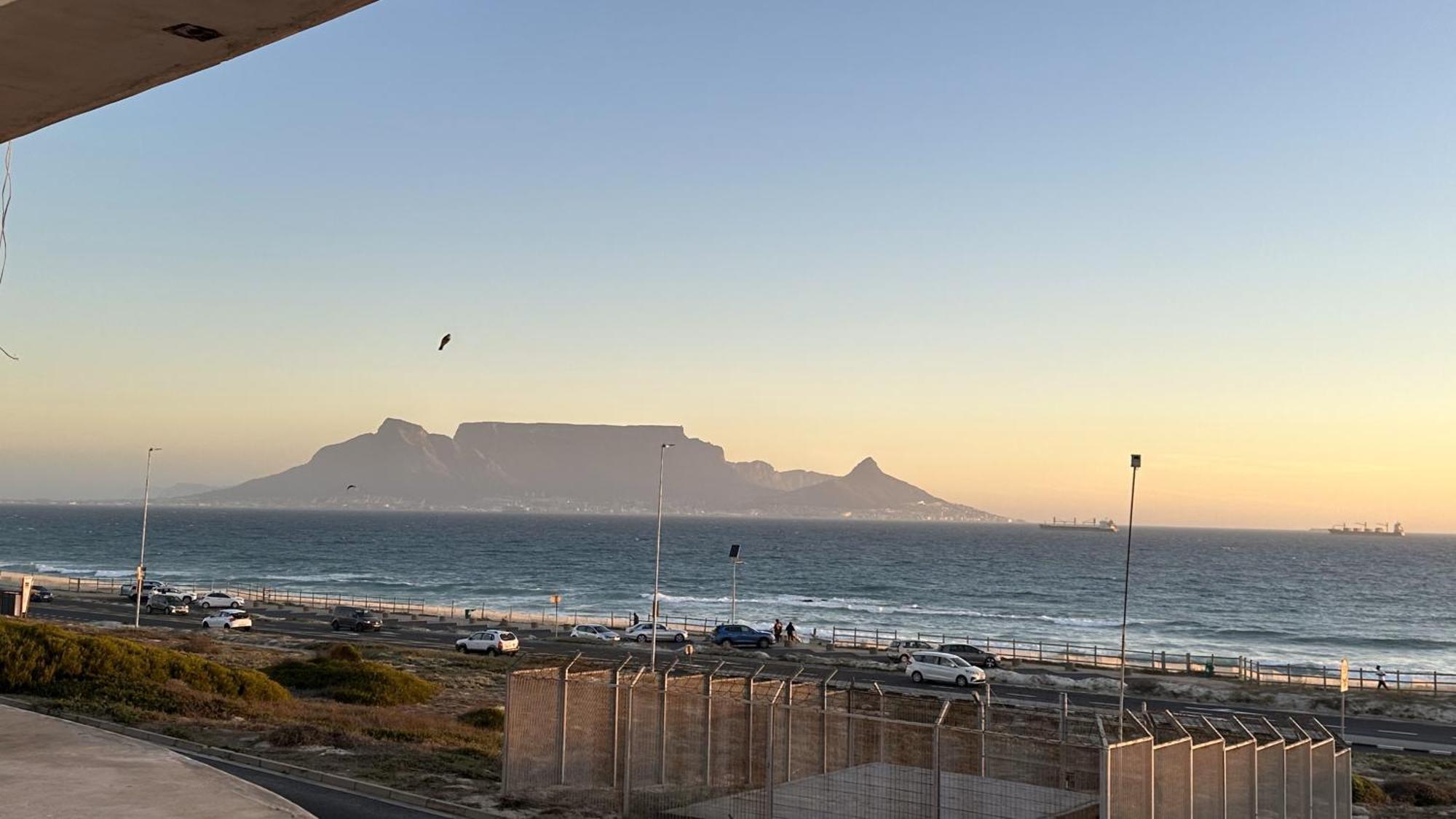 Oceansnest Guest House Bloubergstrand Εξωτερικό φωτογραφία